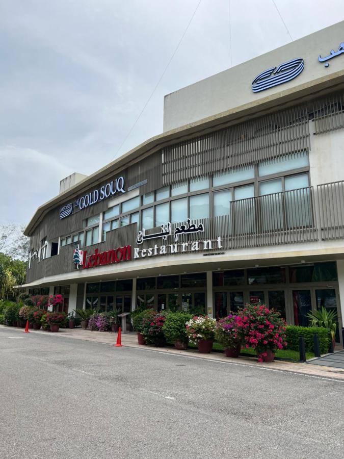 By The Sea Beachfront Designer Suites Penang - Managed By Art Of Tree Batu Ferringhi Eksteriør billede